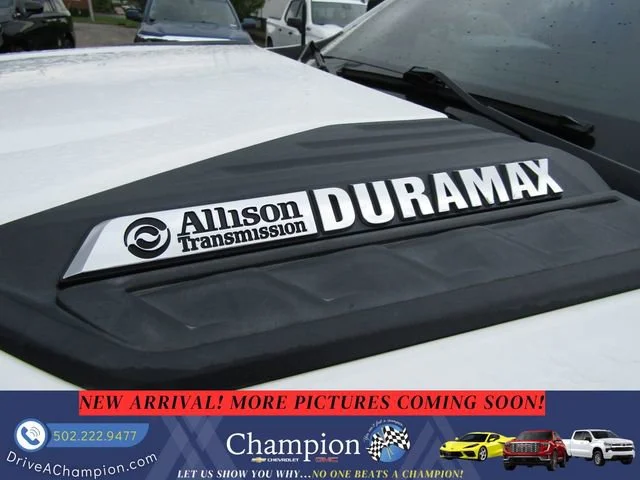 Used 2020 SUMMIT WHITE Chevrolet LT image 13