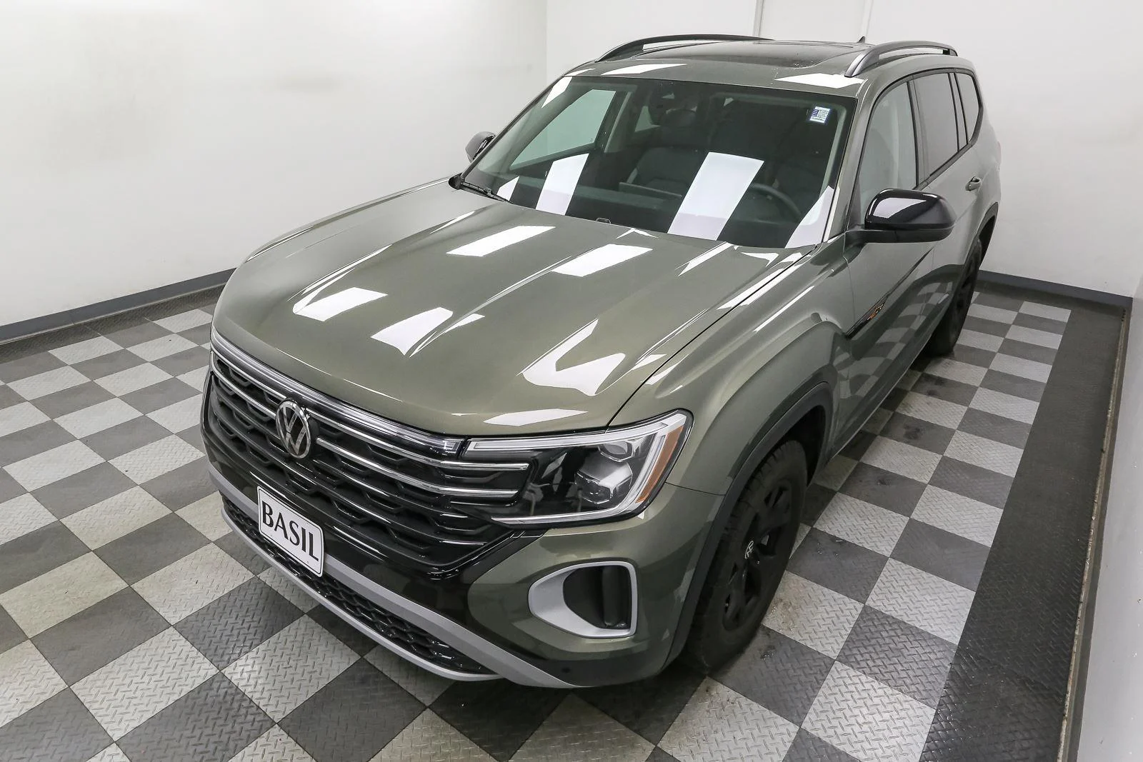 New 2026 Avocado Green Pearl Volkswagen 2.0T Peak Edition image 6