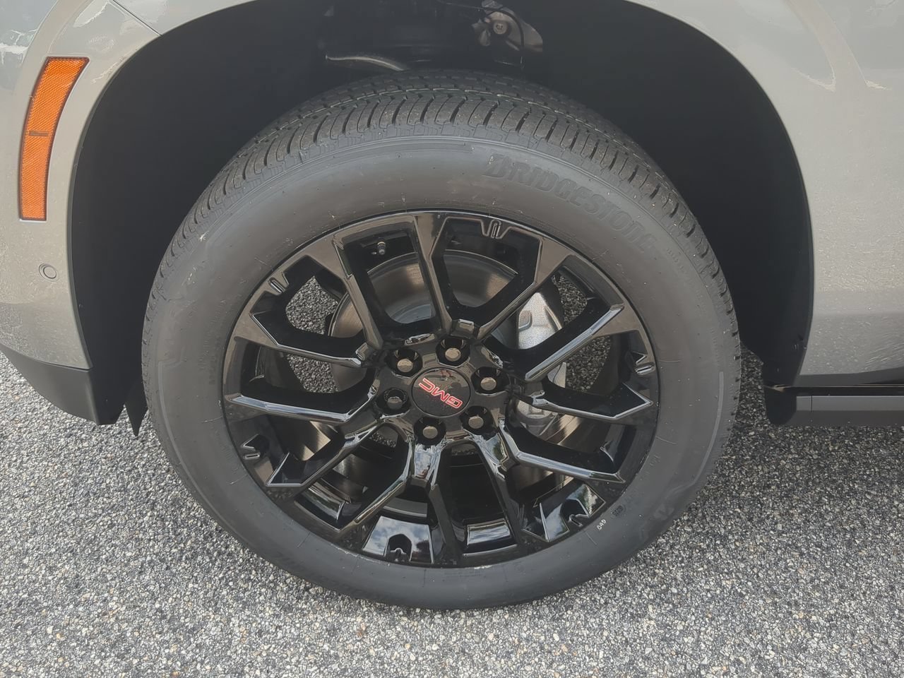 2026 GMC Yukon XL Denali - Photo 34