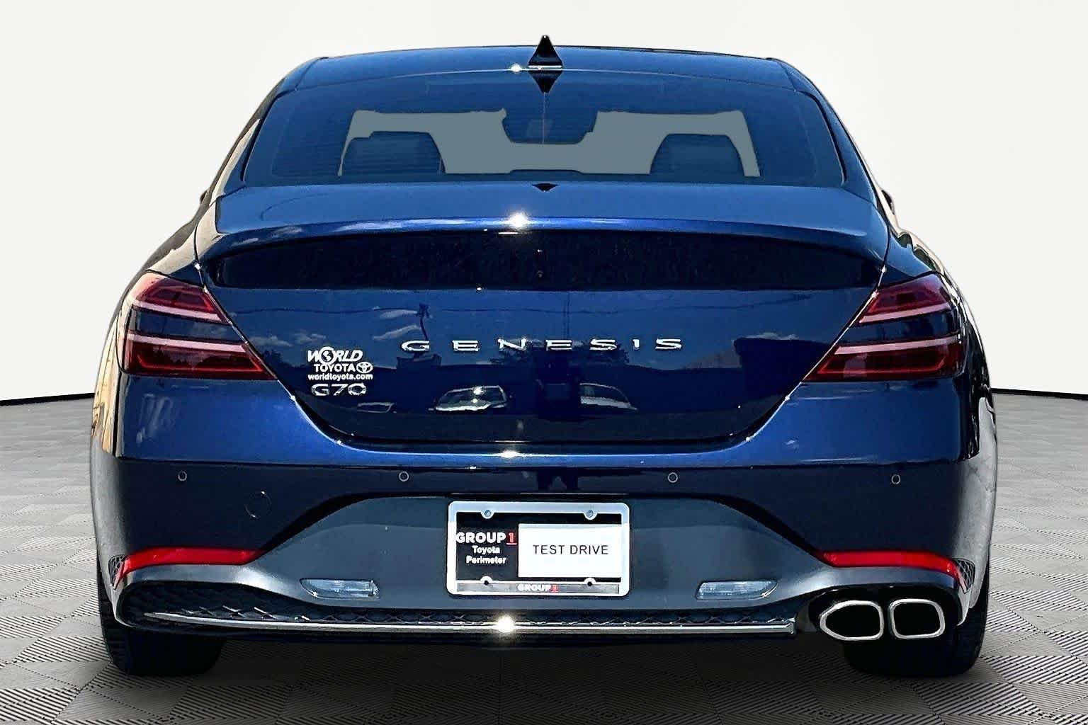 Used 2023 Capri Blue Genesis 2.0T image 5