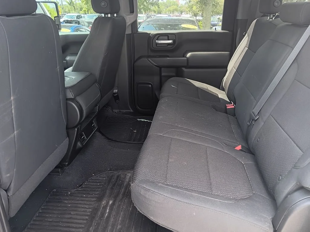 Used 2020 Summit White Chevrolet Custom image 8