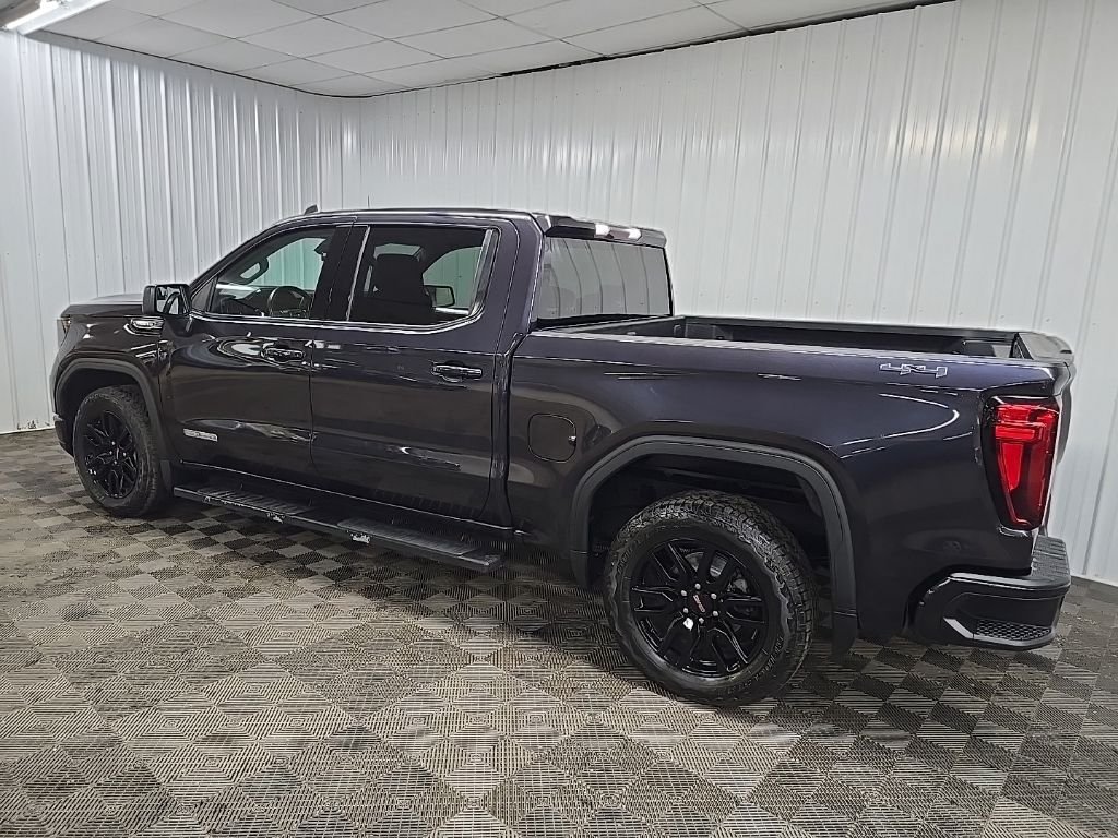 Used 2022 Silver GMC Elevation image 4