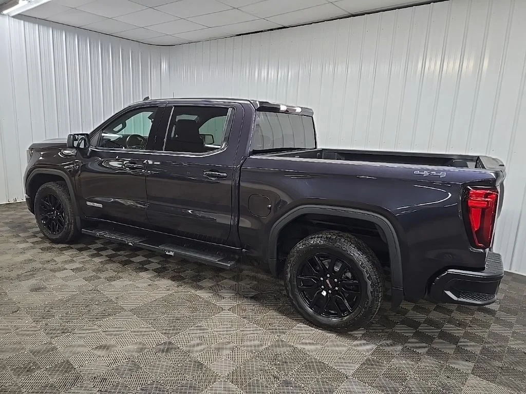 Used 2022 Silver GMC Elevation image 4