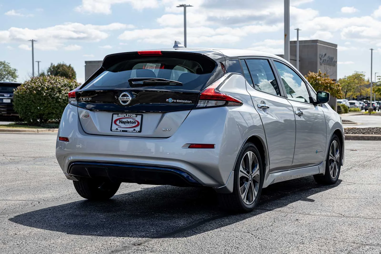 Used 2018 Silver Nissan SV image 7