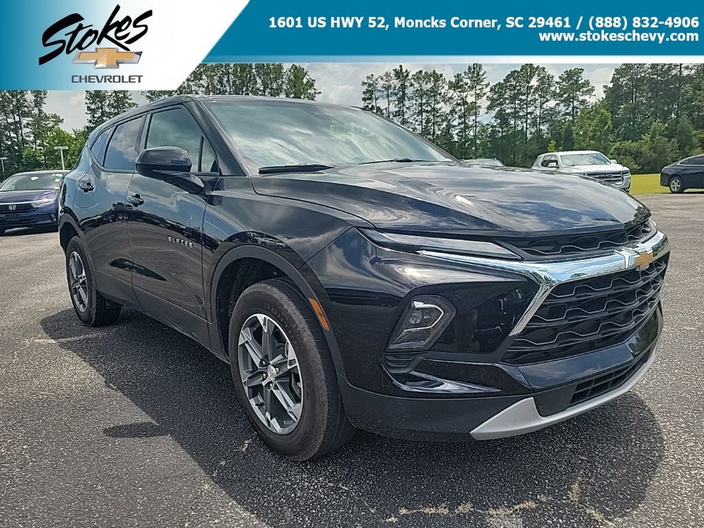Used 2025 Black Chevrolet LT image 1