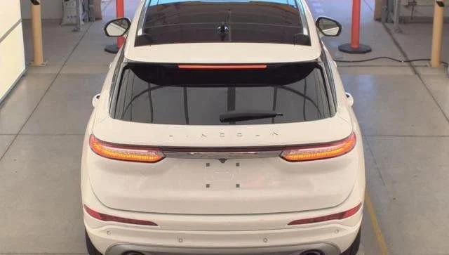 Used 2020 White Lincoln Reserve image 3