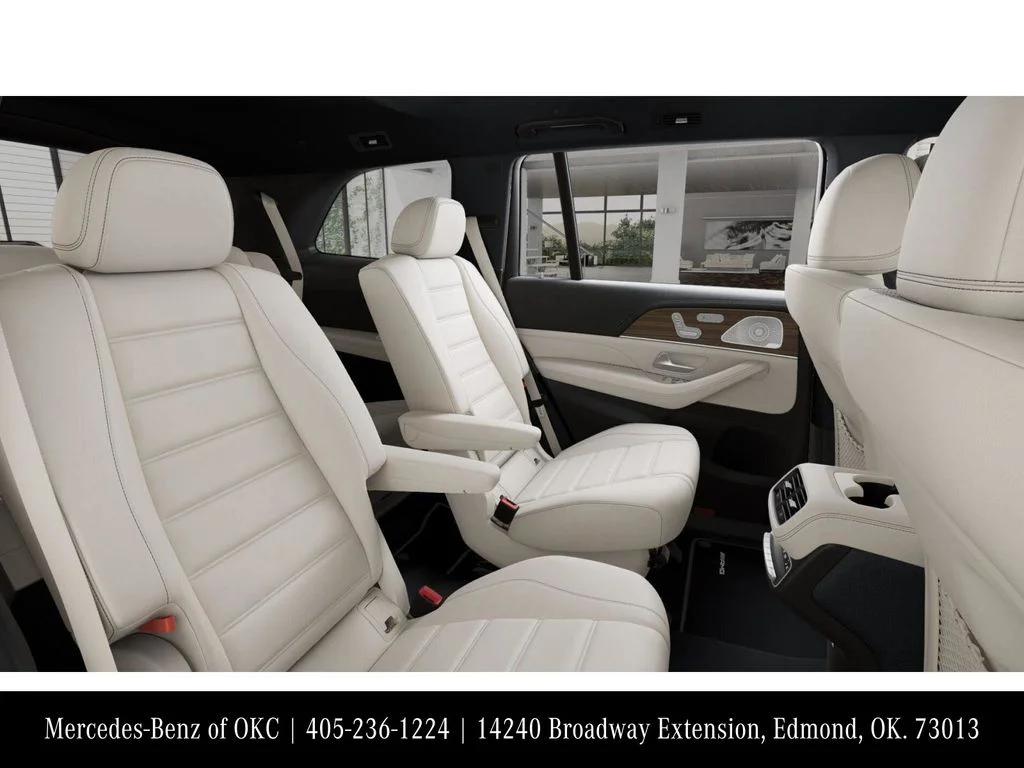 New 2026 White Mercedes-Benz GLS 580 image 5