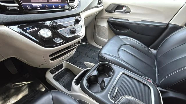 Used 2023 Gray Chrysler Touring L image 14