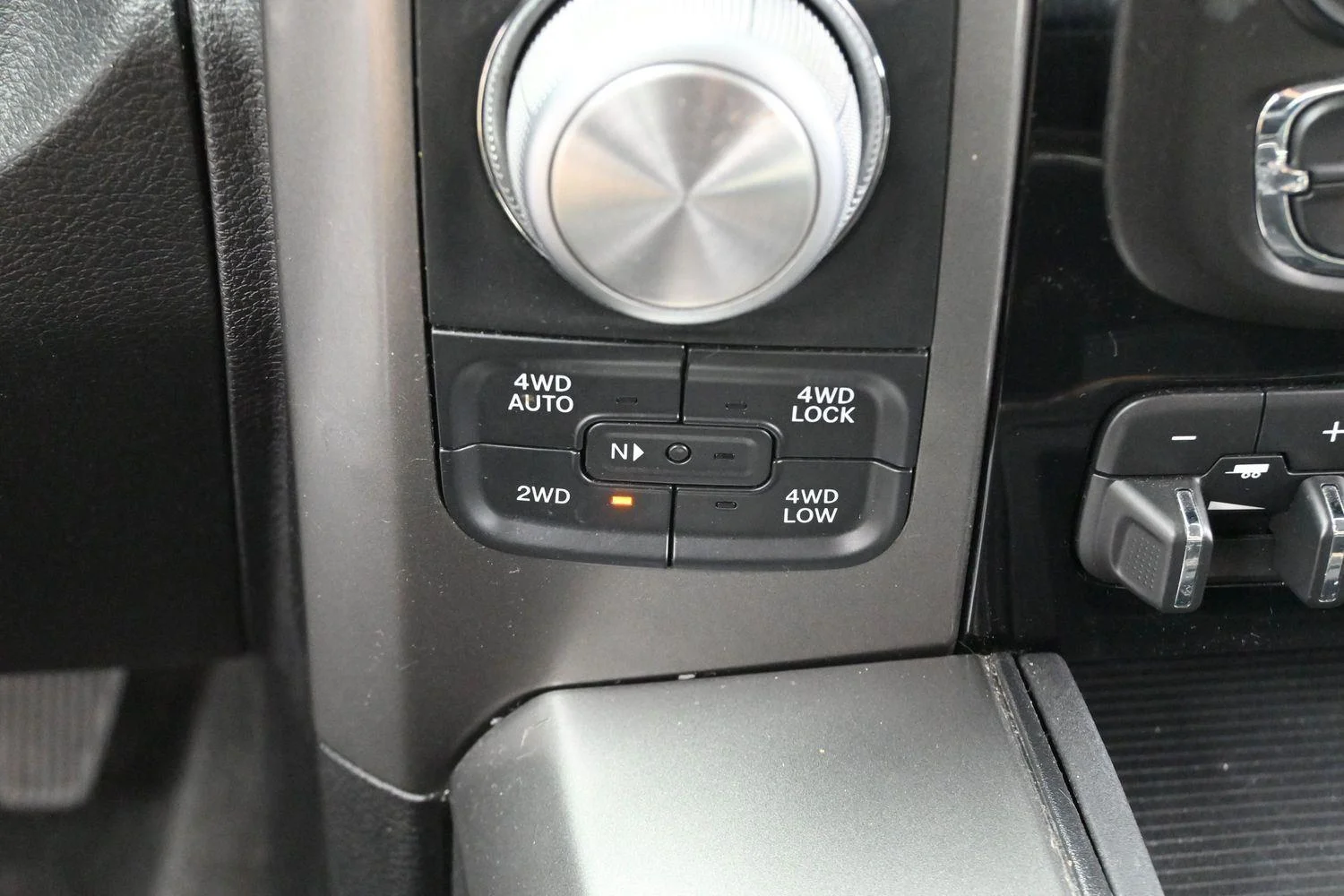 Used 2017 Granite Crystal Metallic Clearcoat Ram Sport image 22