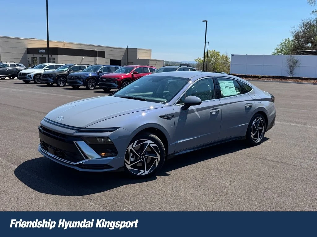 Used 2026 Blue Hyundai SEL Sport image 1