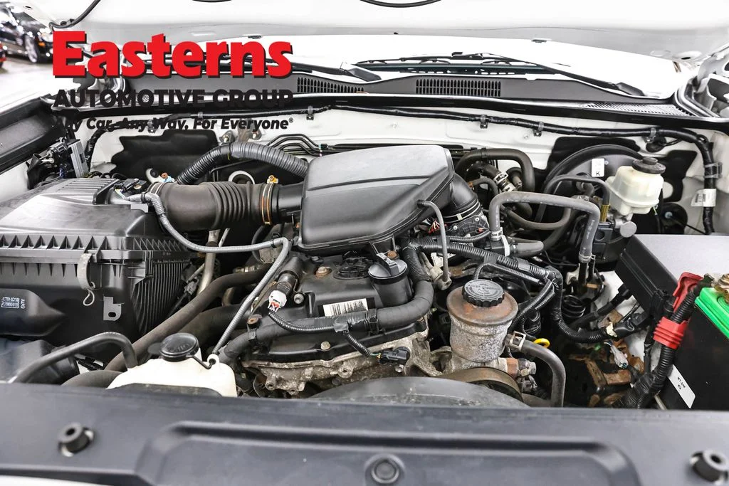 Used 2018 White Toyota SR image 7