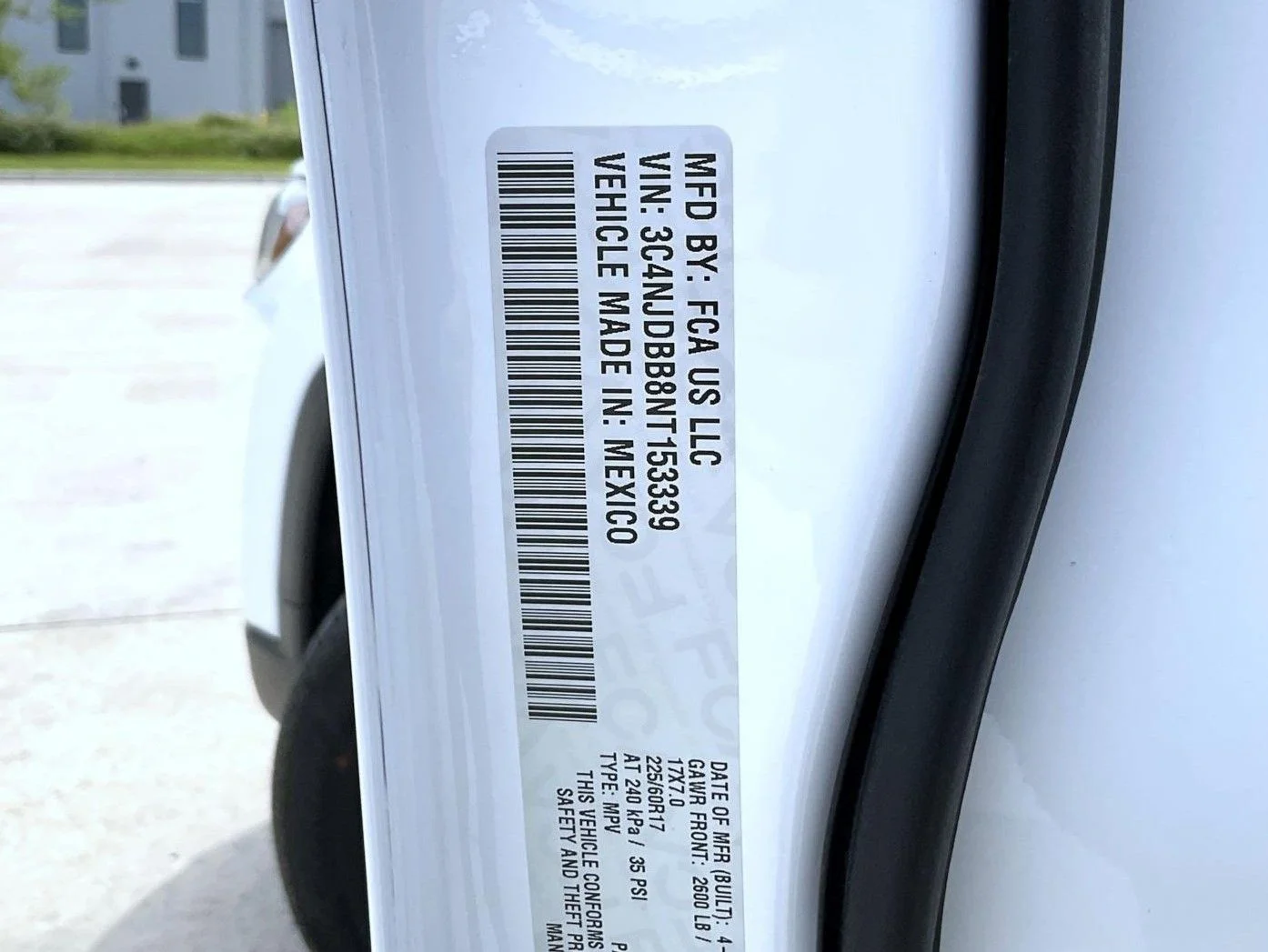 Used 2022 White Jeep Latitude image 26