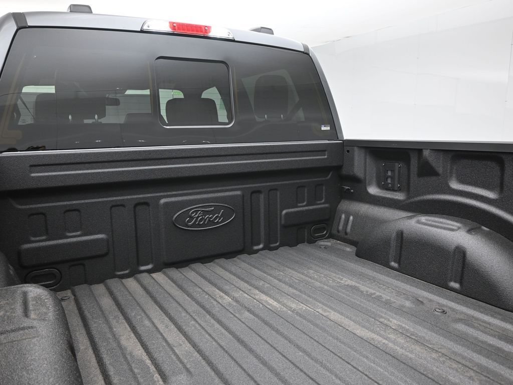 New 2026 Carbonized Gray Metallic Ford Lariat image 23