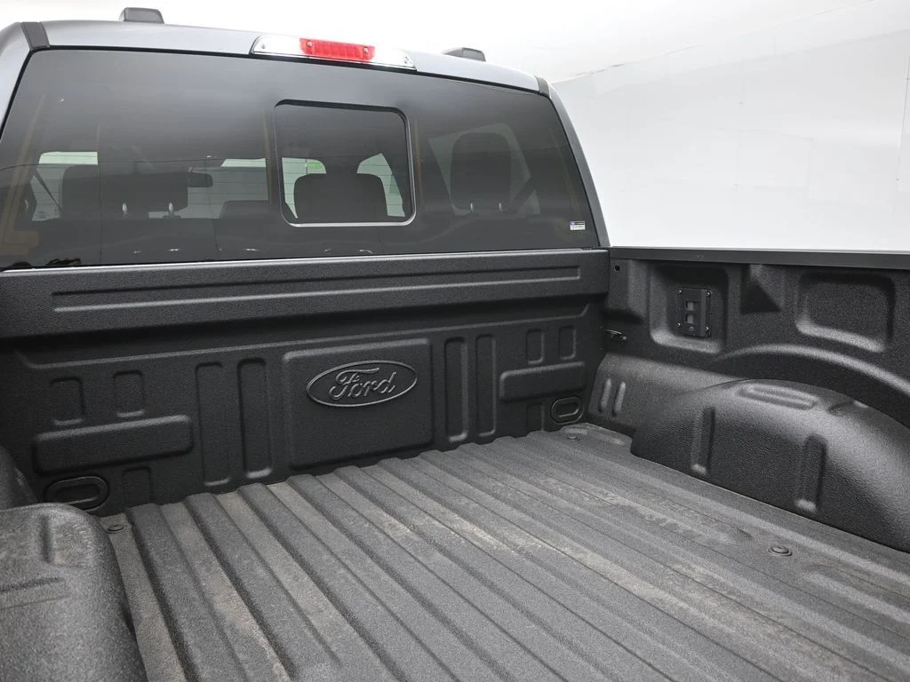 New 2026 Carbonized Gray Metallic Ford Lariat image 23