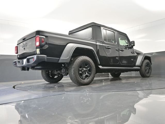 Used 2022 Black Jeep Sport image 33
