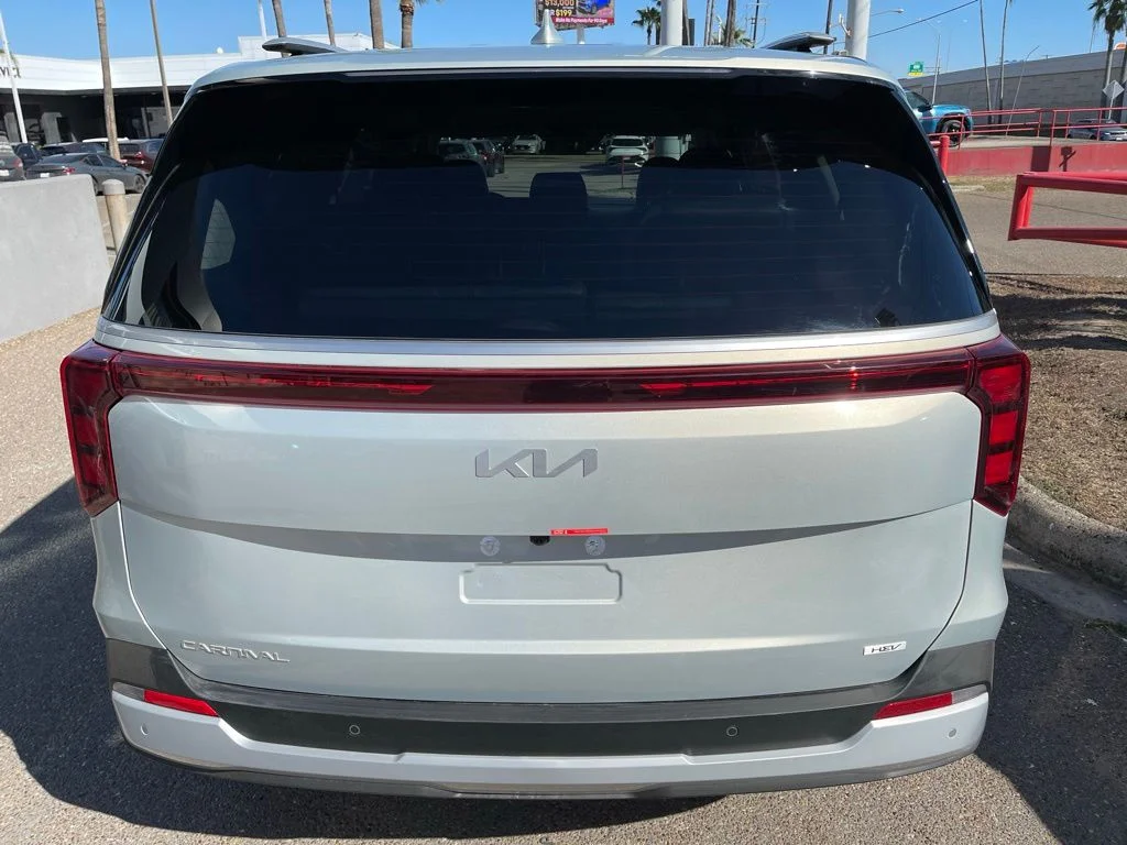 New 2026 White Kia EX image 5