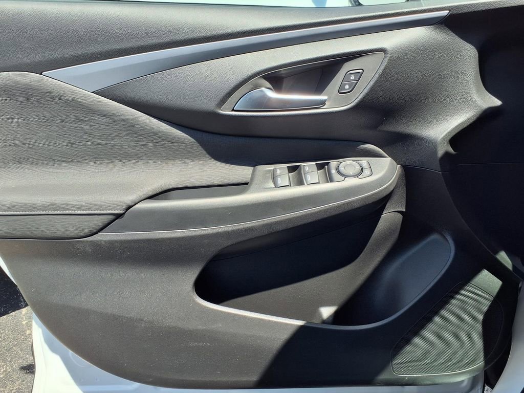New 2026 Summit White Buick Preferred image 10