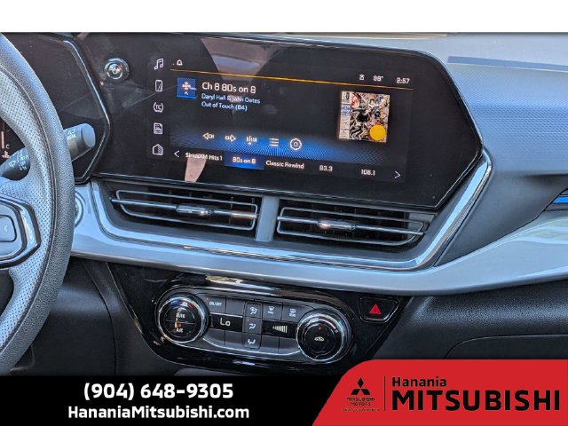 Used 2025 White Chevrolet LT image 17