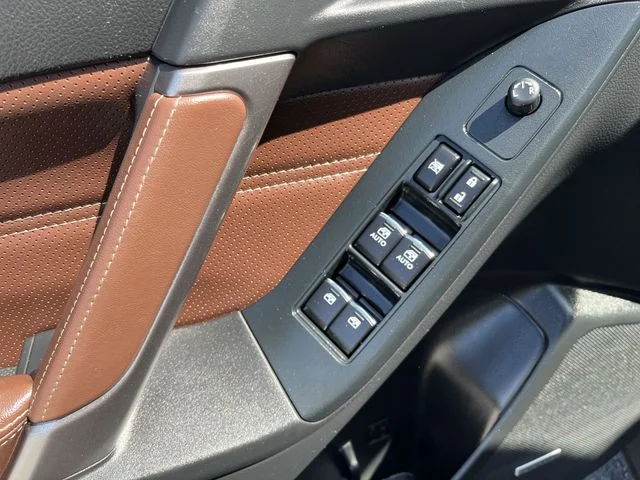 Used 2018 Brown Subaru 2.5i Touring image 17