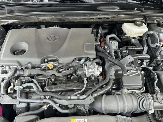 Used 2025  Toyota SE image 13
