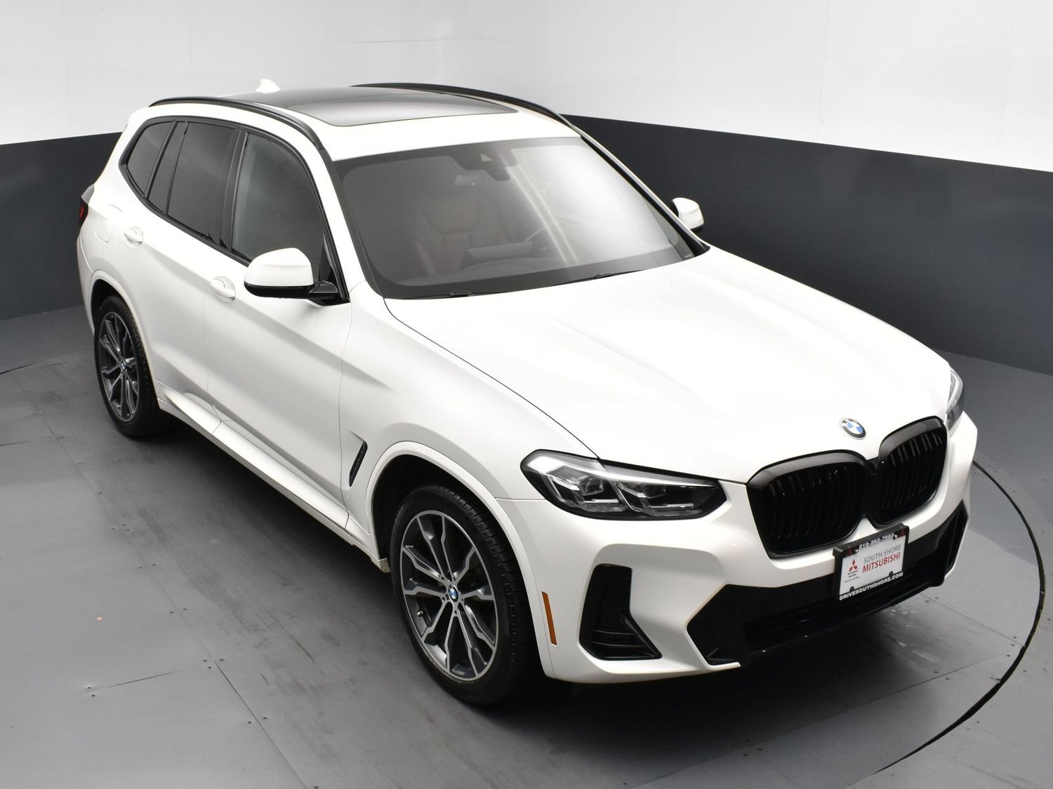 Used 2022 Alpine White BMW xDrive30i image 17