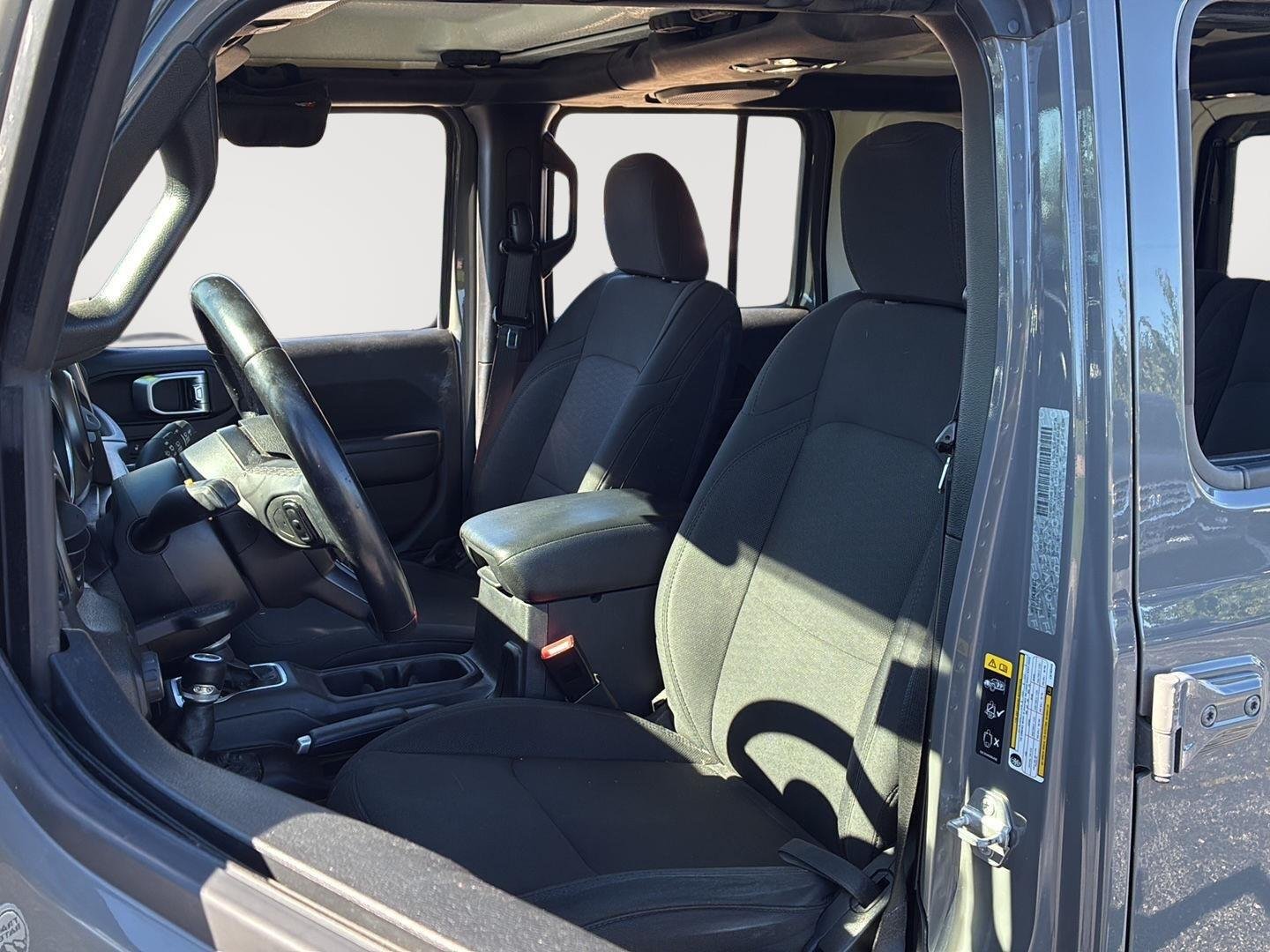 Used 2020 Sting-Gray Clearcoat Jeep Sport S image 3