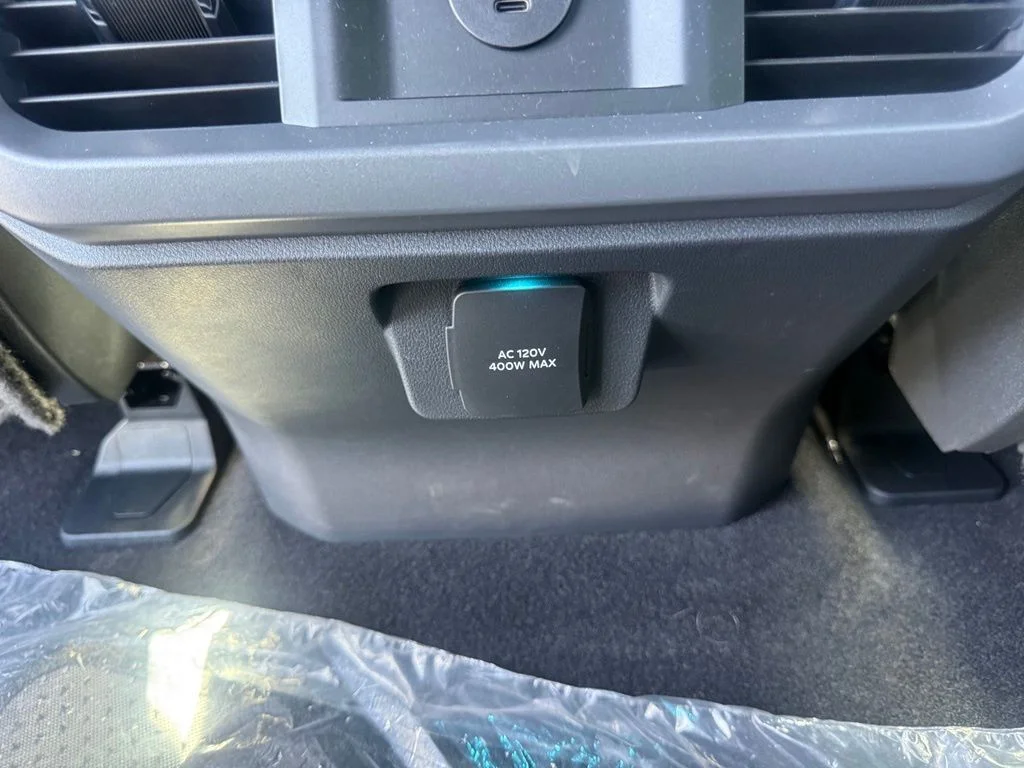 New 2026 Agate Black Metallic Ford XLT image 41