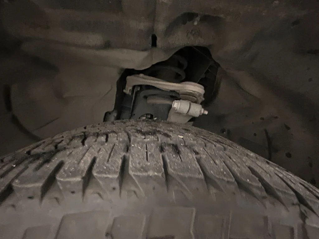 Used 2023 Silver Jeep Limited image 22