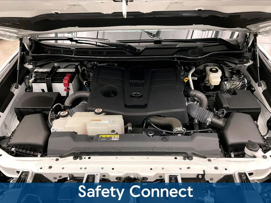 Used 2023 White Toyota SR5 image 15