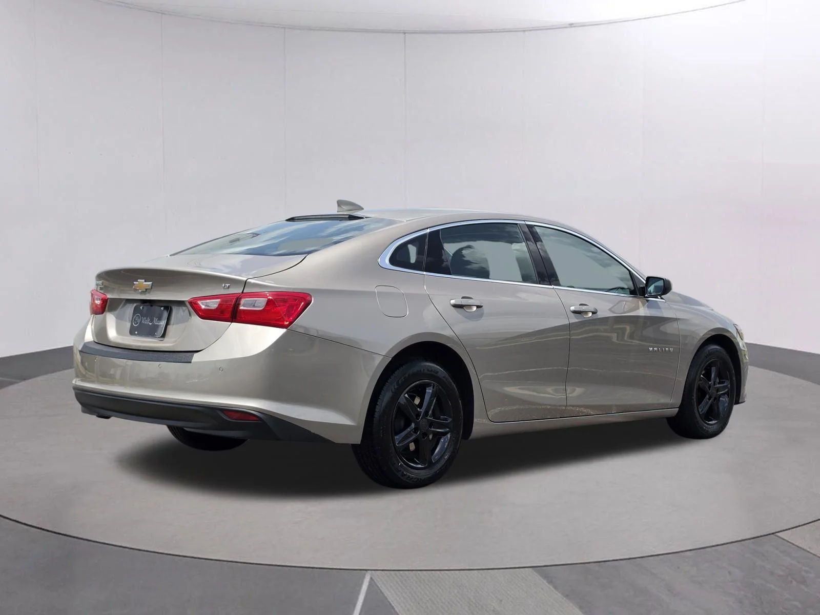 Used 2024 Mineral Gray Metallic Chevrolet LT image 6