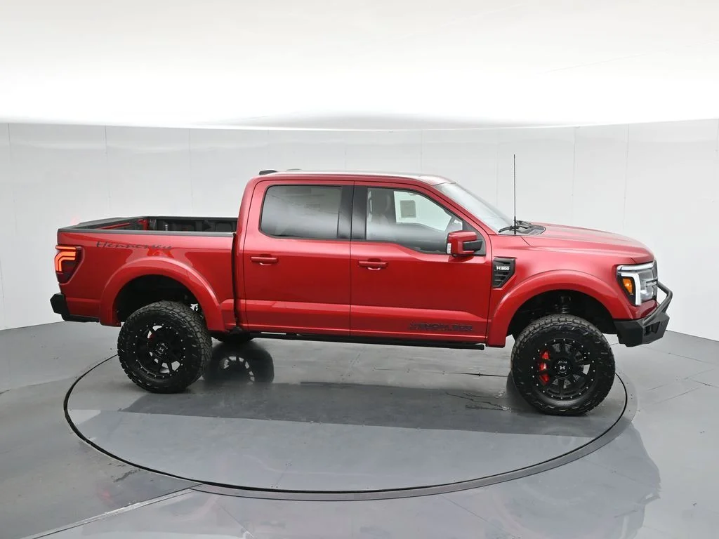 New 2025 Rapid Red Metallic Tinted Clearcoat Ford Lariat image 57
