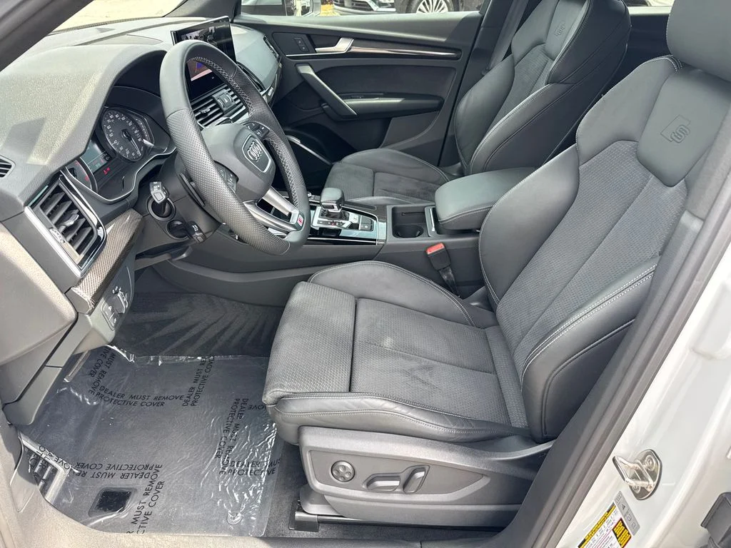 Used 2022  Audi Premium image 9