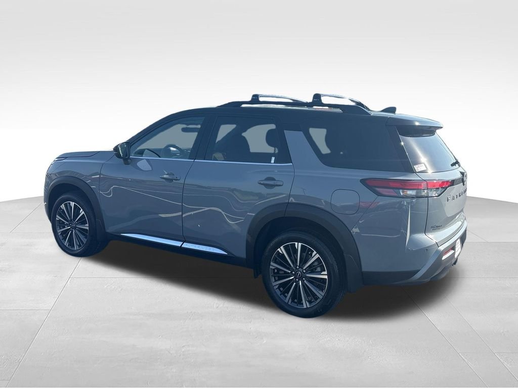 New 2026 Gray Nissan Platinum image 3