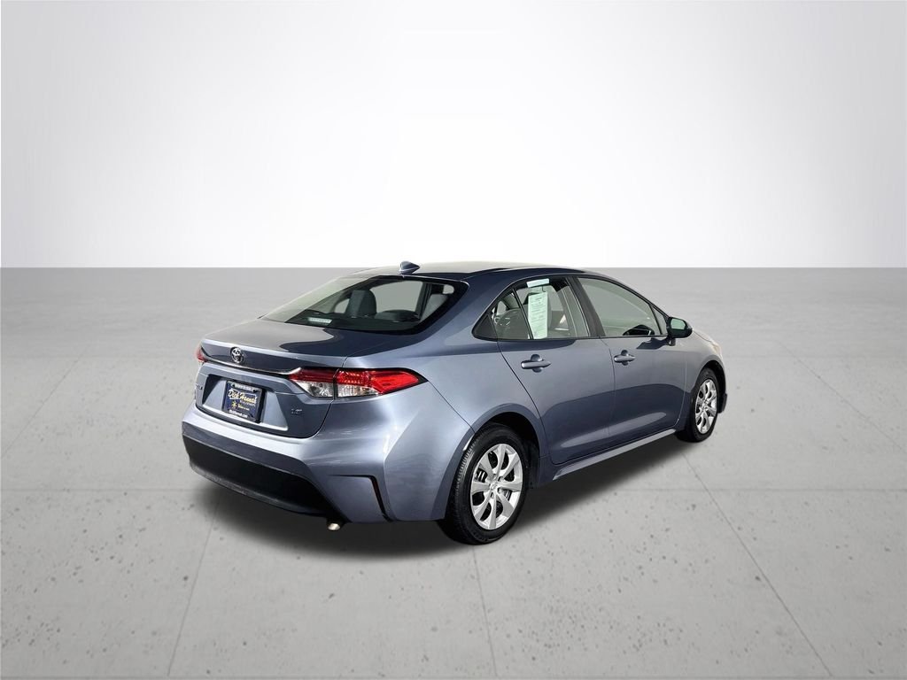 Used 2025  Toyota LE image 6