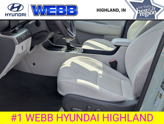 2025 Hyundai Kona SEL - Photo 12