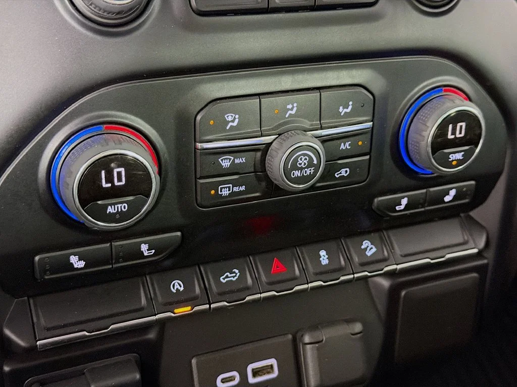 2021 Chevrolet Silverado 1500 RST - Photo 16