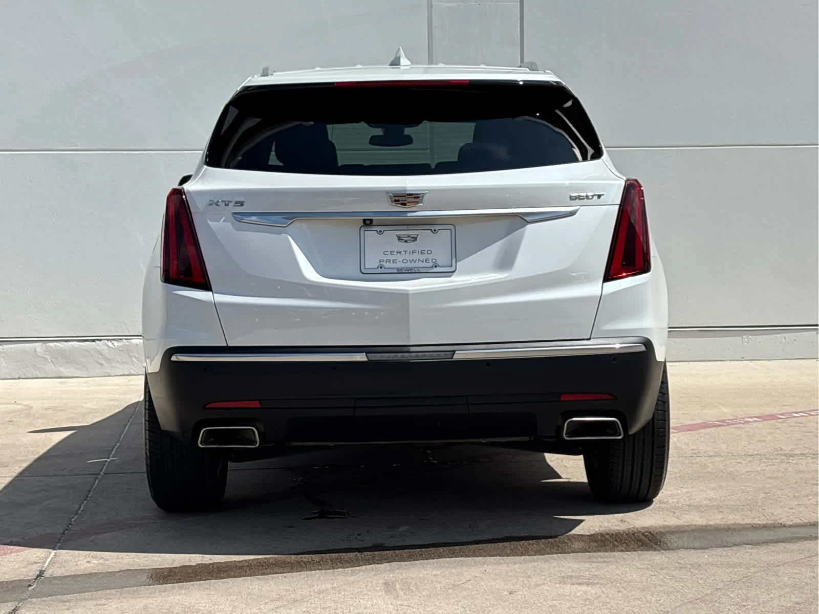 Used 2024 Crystal White Tricoat Cadillac Luxury image 5