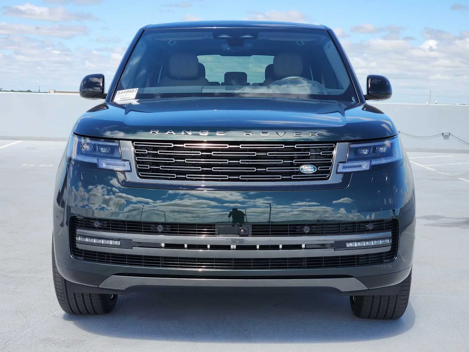 New 2026 British Racing Green LAND ROVER SE LWB 7-Seats / V8 image 2