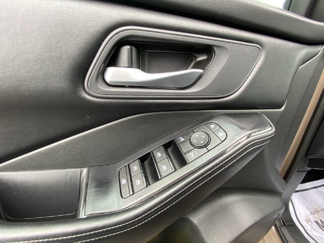 Used 2025 Baja Storm Metallic Nissan SV image 13
