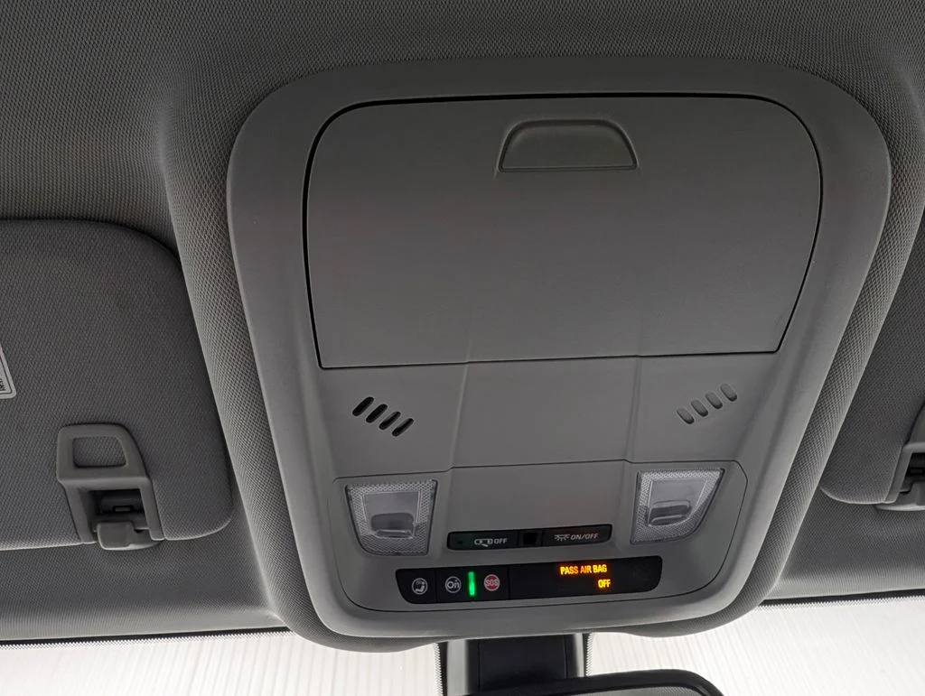 Certified Used 2018 Quicksilver Metallic GMC SLE image 7