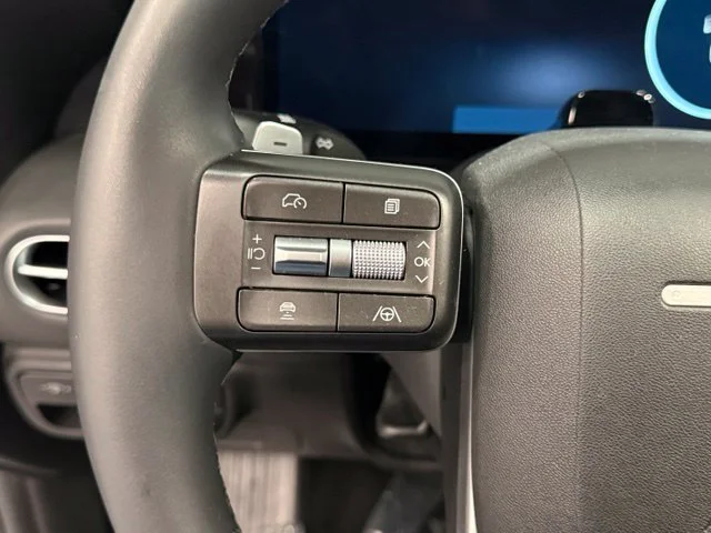 Used 2026 Red Hyundai SEL Convenience image 16