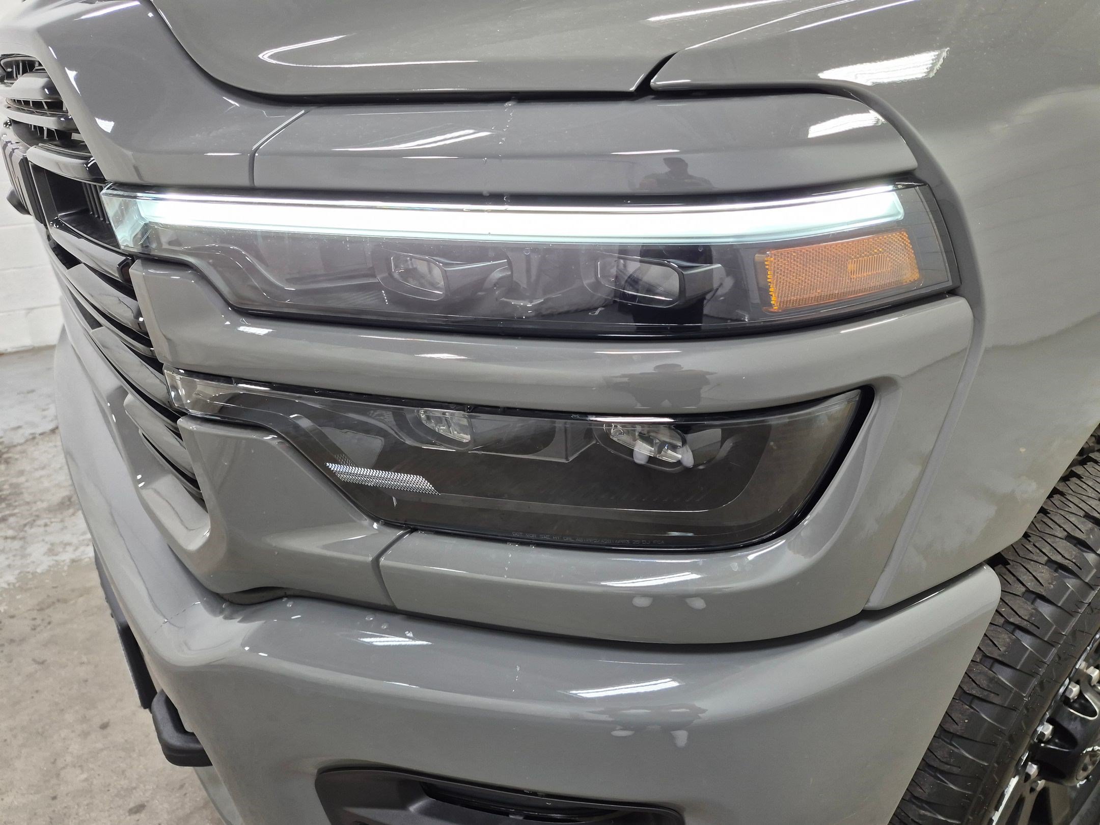 New 2026 Ceramic Gray Clear-Coat Exterior Paint RAM Laramie image 11