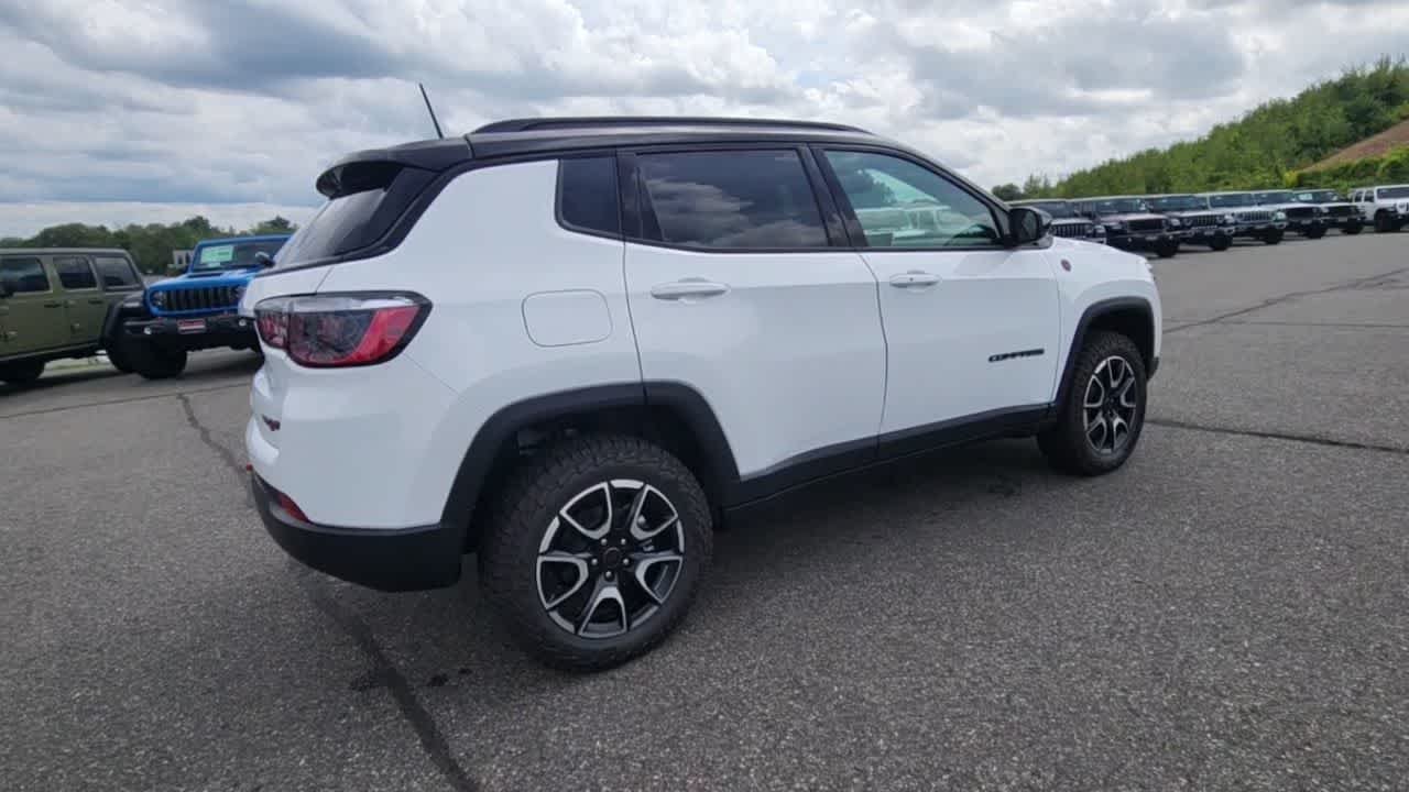 New 2026 Bright White Clearcoat Jeep Trailhawk image 8