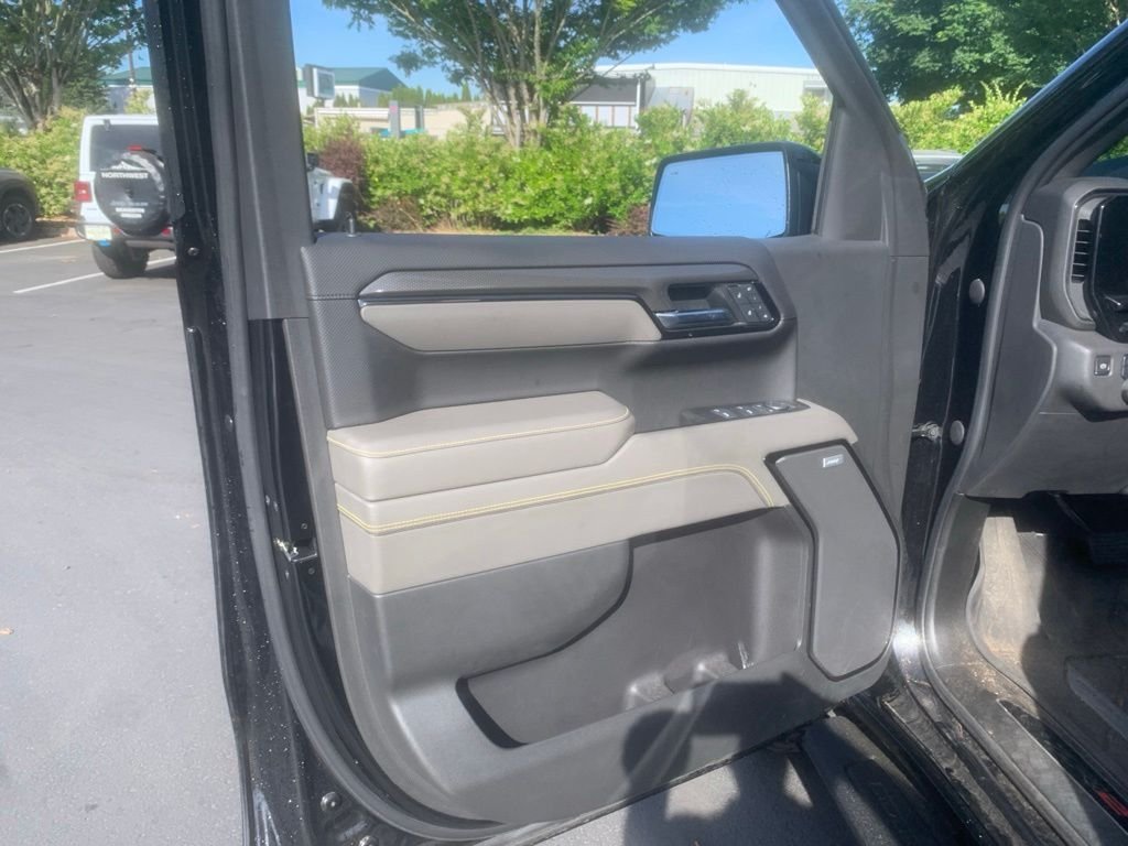 Used 2022 Black Chevrolet ZR2 image 14