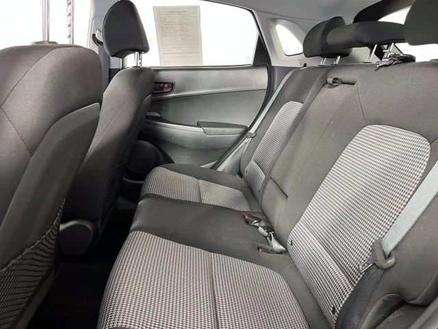 Used 2019 White Hyundai SE image 31