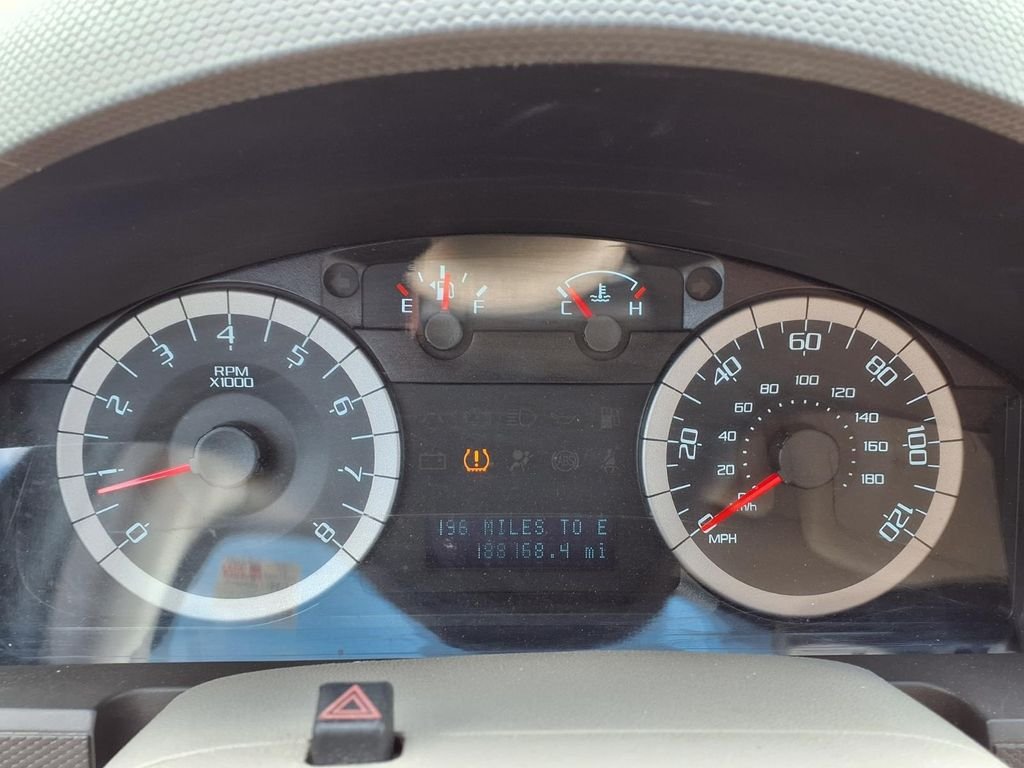 Used 2011 Silver Ford XLT image 14