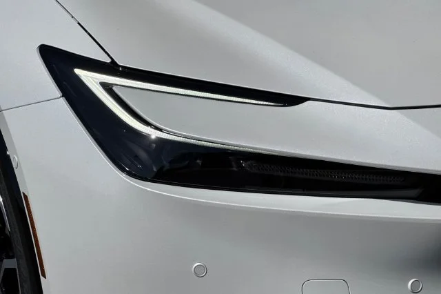 New 2027 Wind Chill Pearl <sup>1</sup> Toyota  XSE Premium image 31
