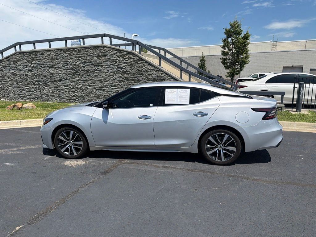 Used 2019 Silver Nissan 3.5 SV image 4