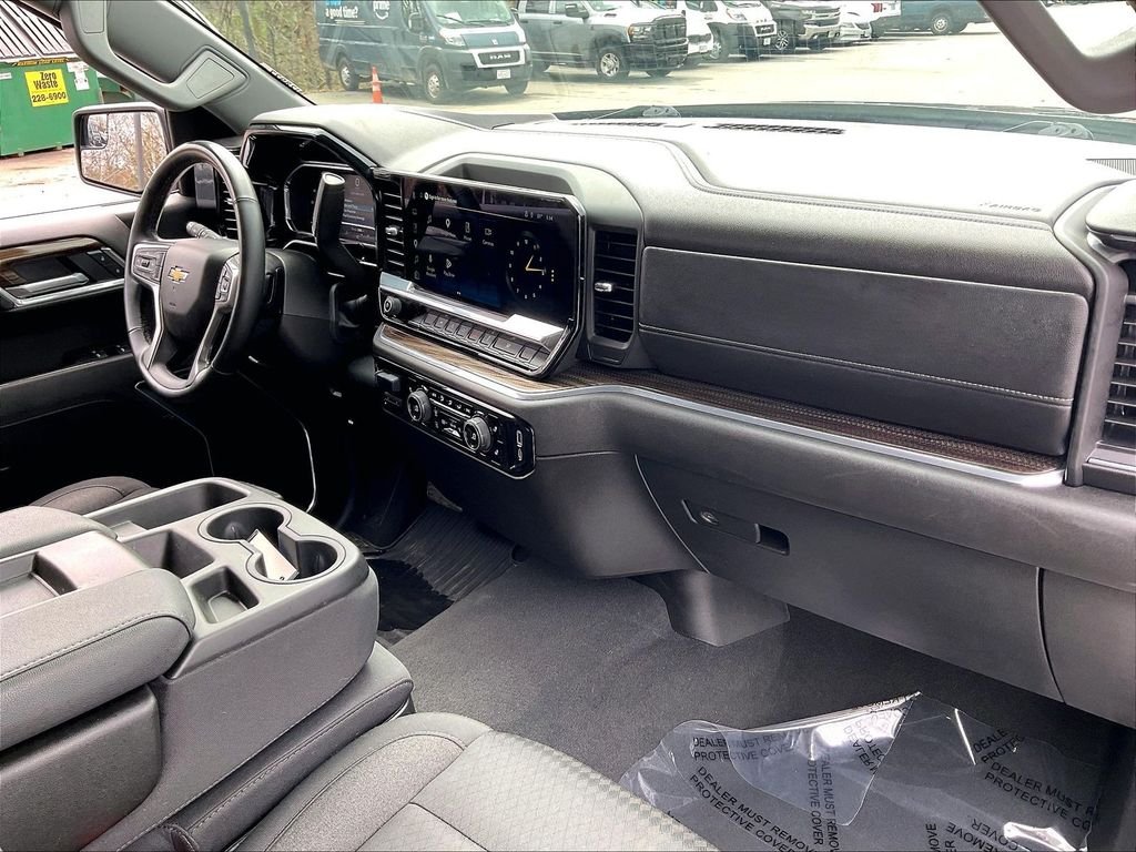Used 2025 Black Chevrolet LT image 13