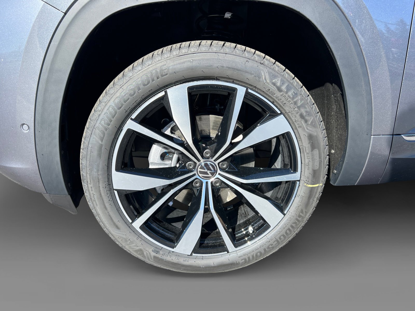 2025 Volkswagen Atlas Cross Sport SEL Premium R-LINE - Photo 9